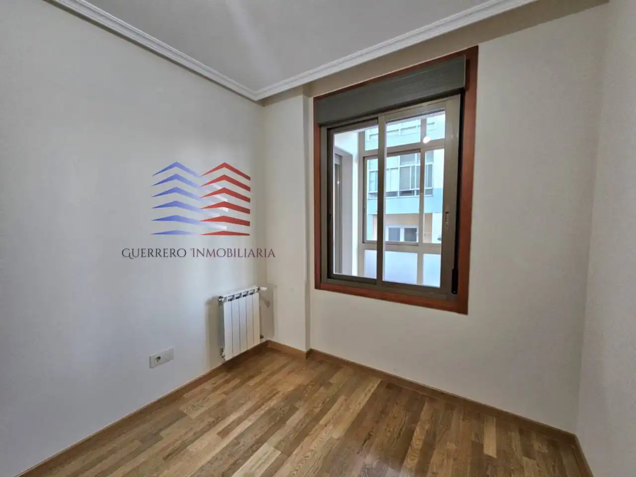 Wohnung zur Miete in Ourense Capital  mit Heizung, Parkett und Abstellraum