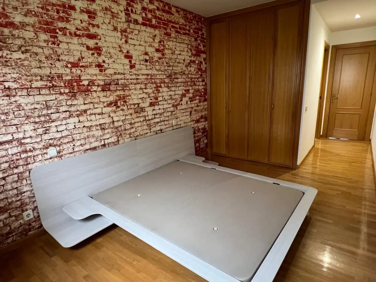 Bedroom of Flat for sale in  Logroño  with Air Conditioner, Heating and Terrace