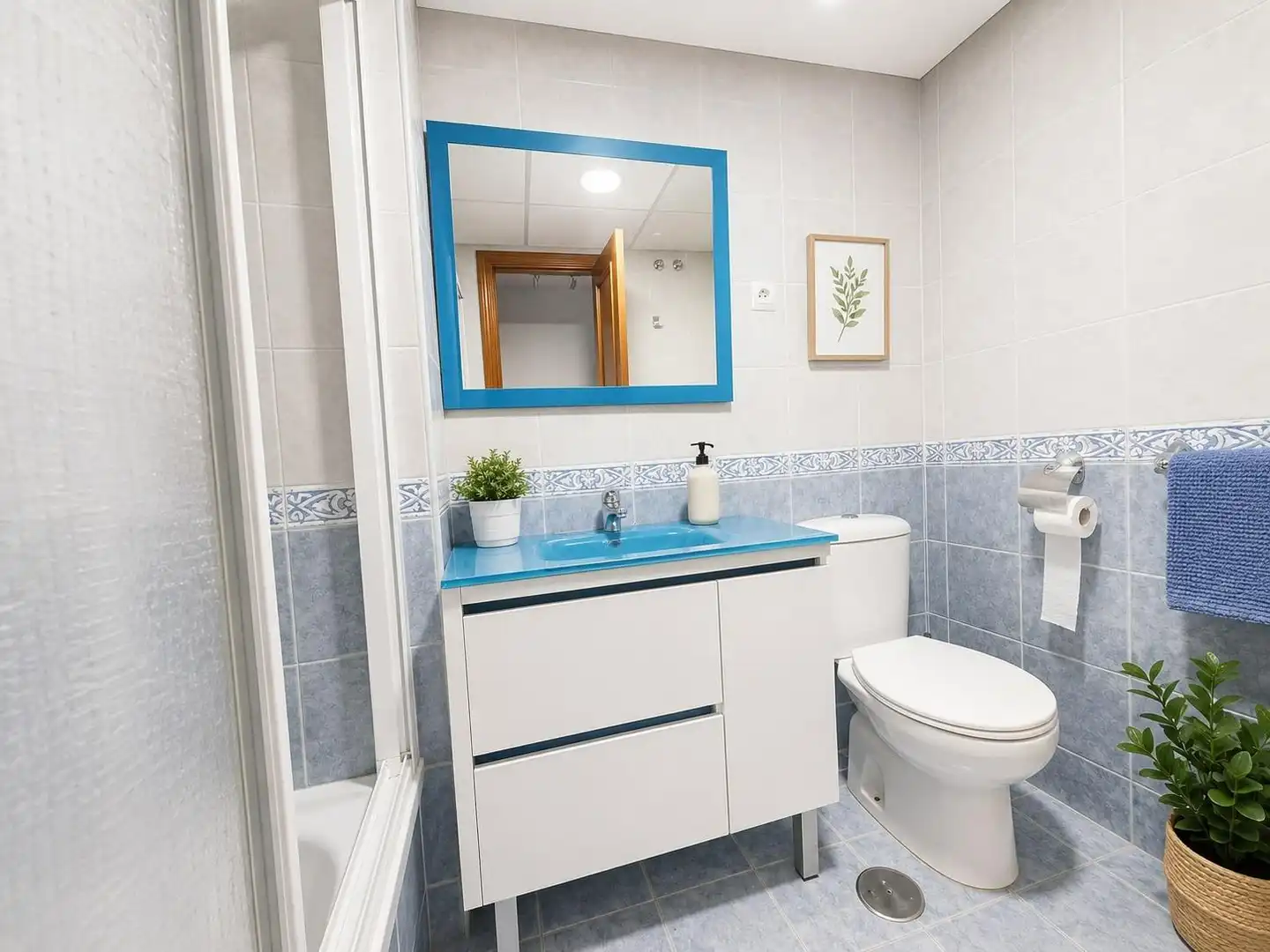 Baño de Piso de alquiler en Málaga con Terraza, Amueblado y Piscina comunitaria