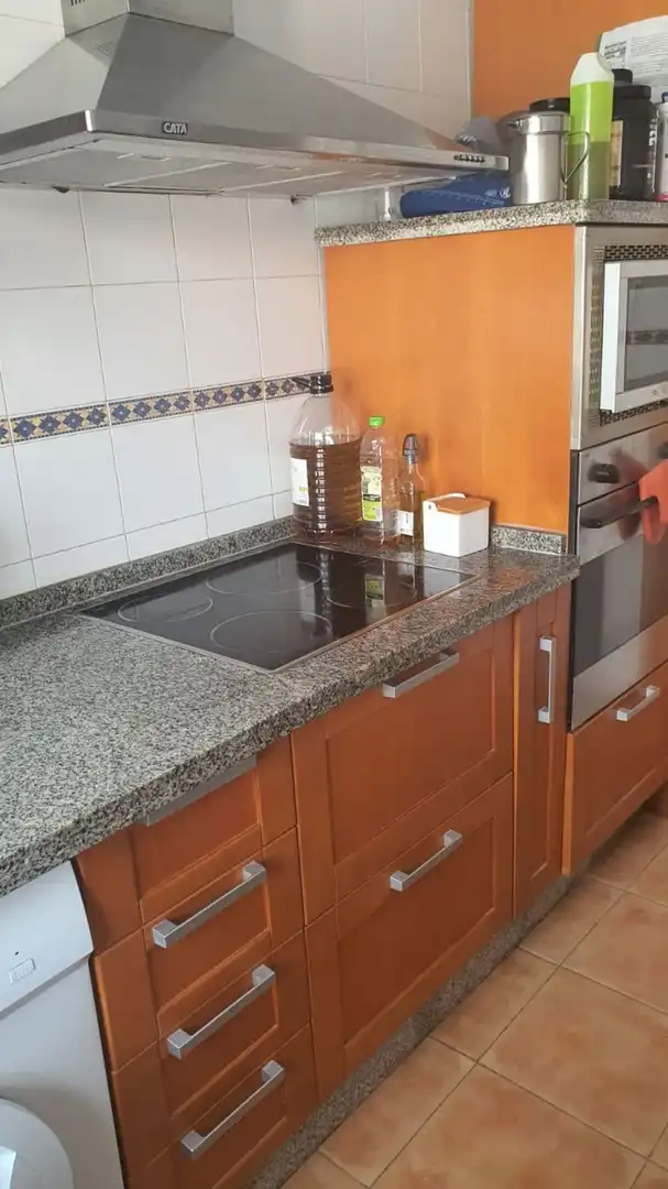 Cuina de Casa adosada en venda en San Fernando