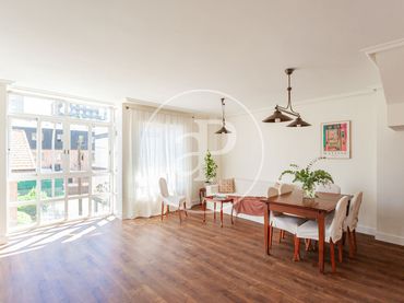 Duplex with pool for sale in Hortaleza