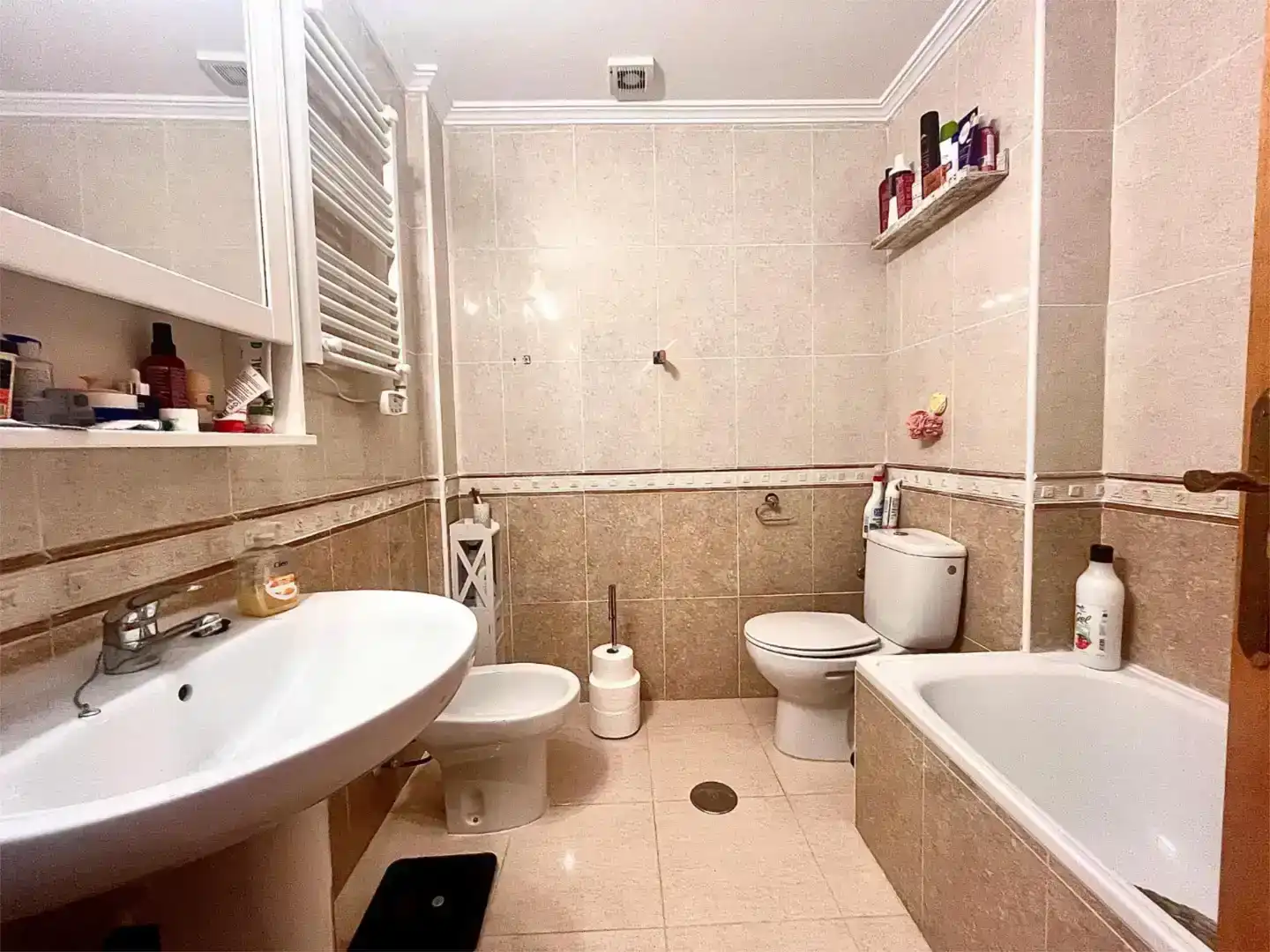 Bany de Apartament en venda en Orihuela amb Aire condicionat, Piscina i Balcó
