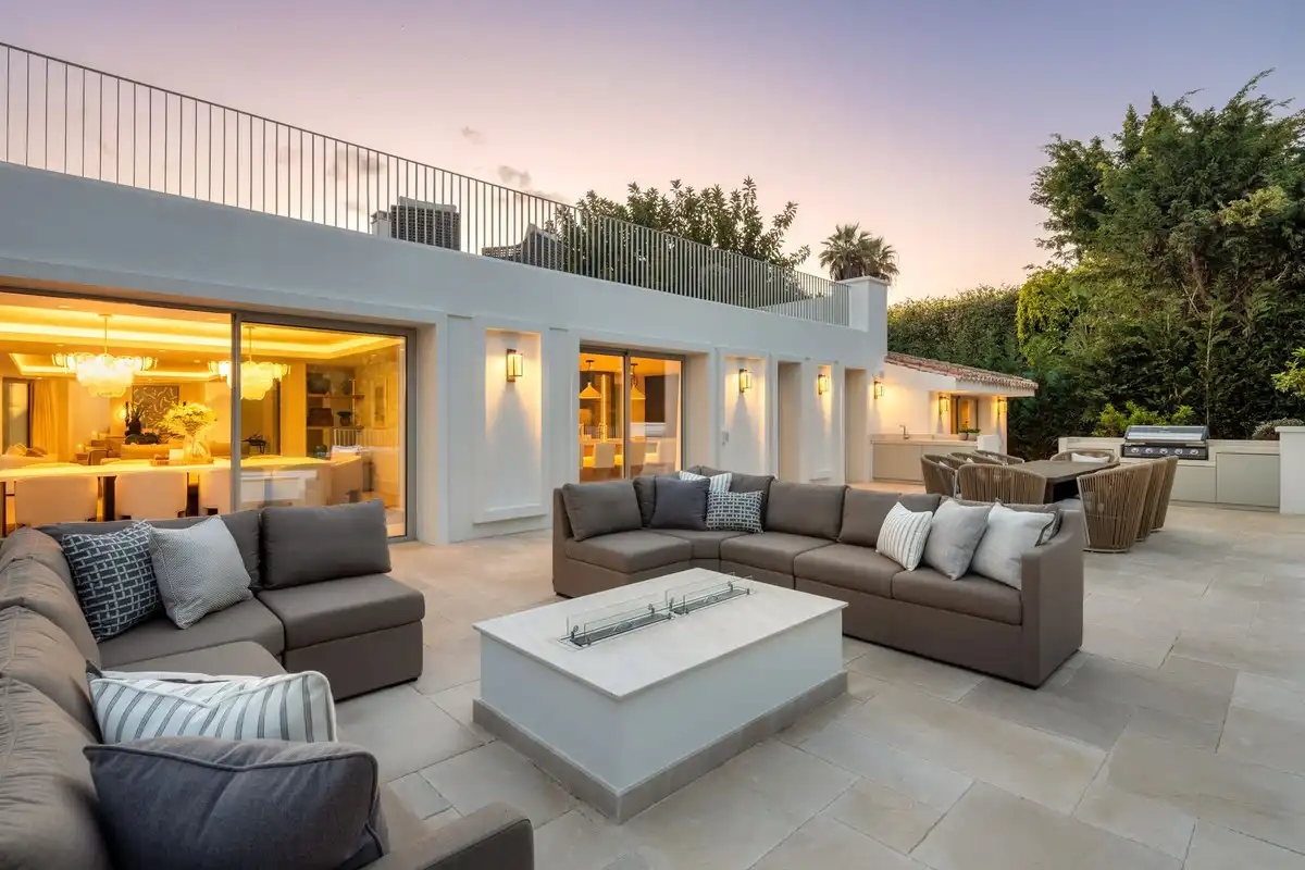 Terrasse von Haus oder Chalet zum Verkauf in Marbella mit Klimaanlage, Privatgarten und Terrasse
