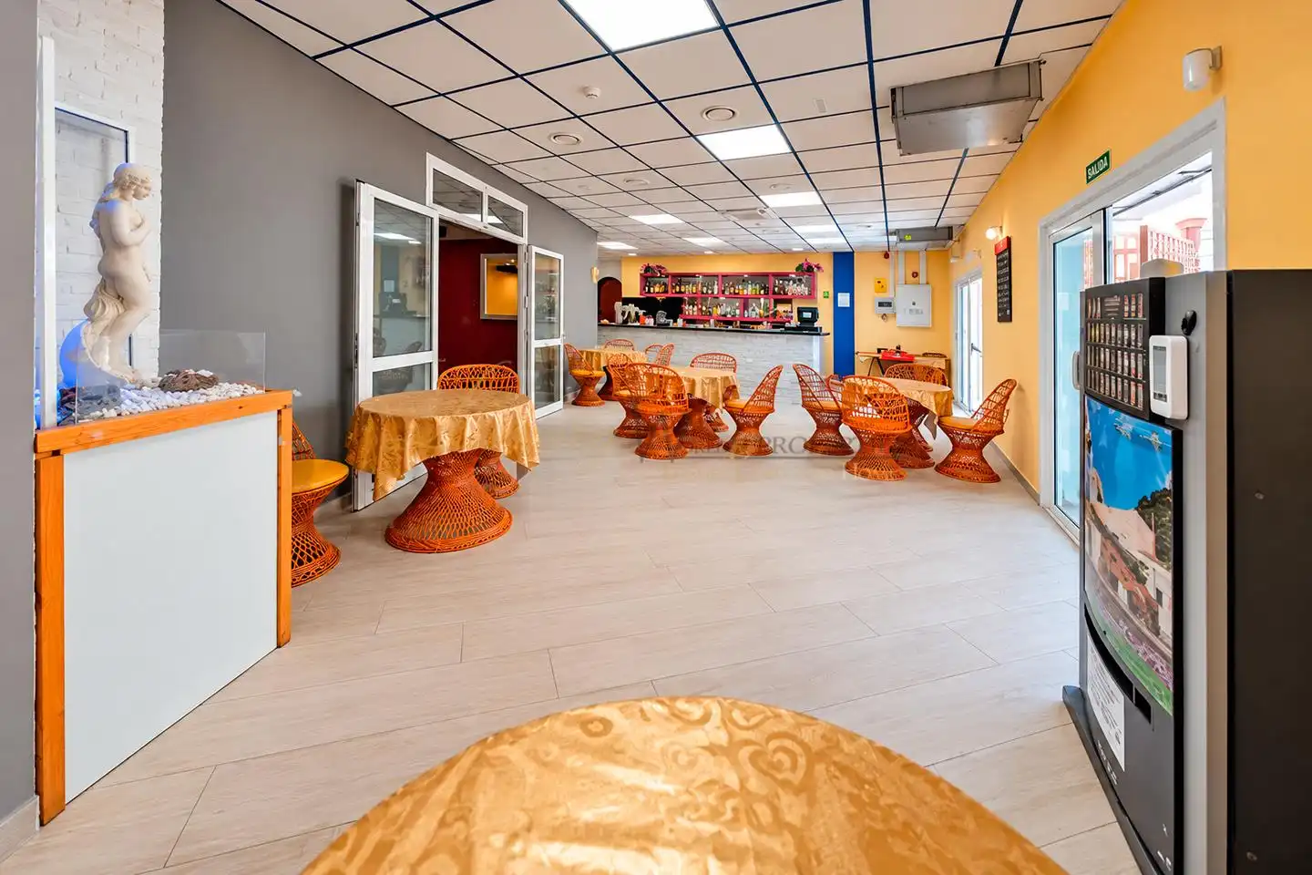 Local comercial en traspaso en Calle Olimpia, imagen 14