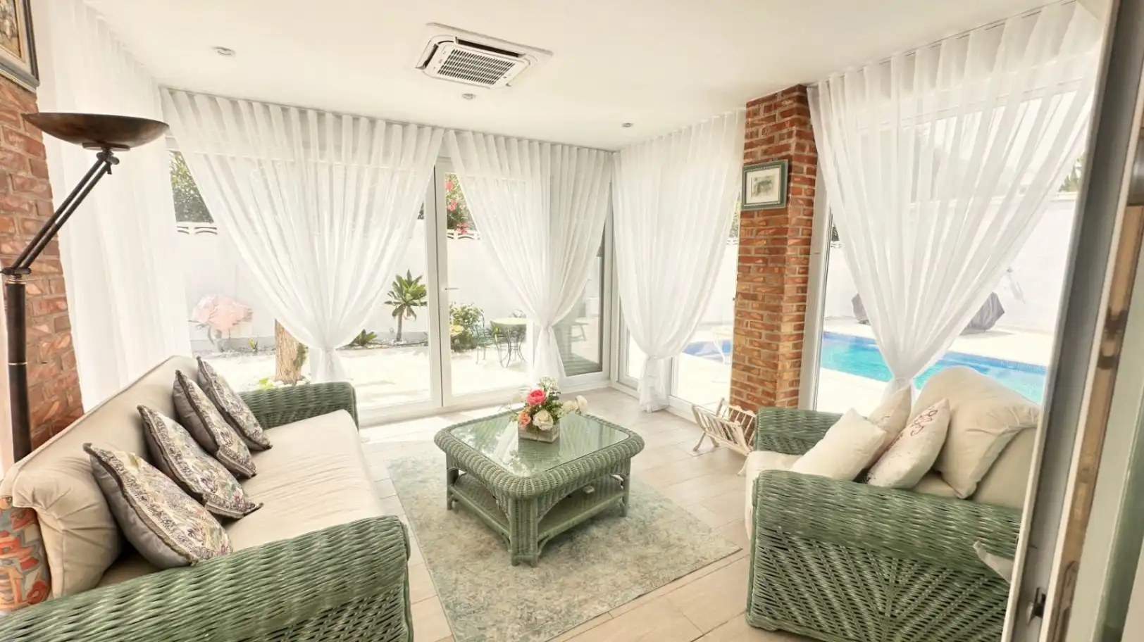 Detached house with pool for sale in El Montgó, imagen 7