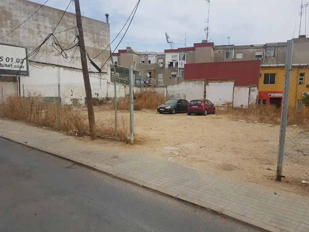 Terreny residencial en venda a Calle el Almendro