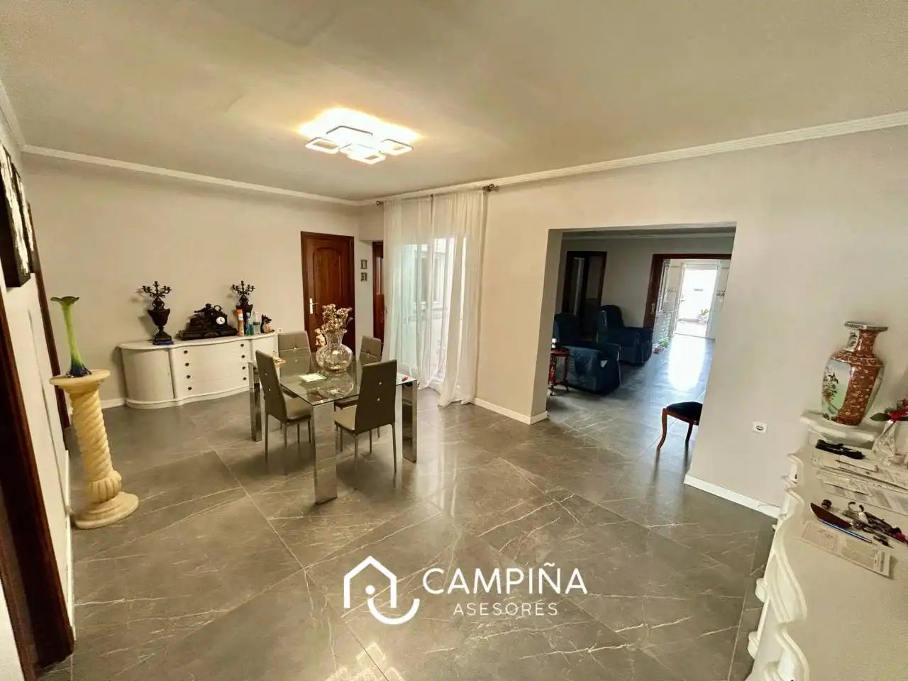 Casa en venda a Calle Pablo rada