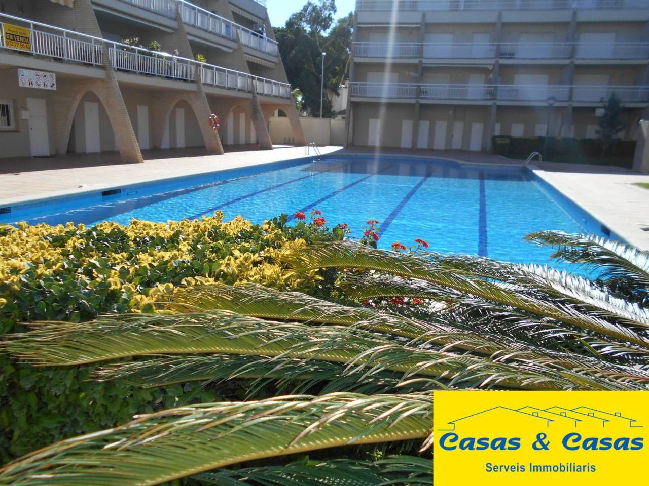Swimming pool of Flat for sale in L'Escala  with Air Conditioner, Heating and Terrace