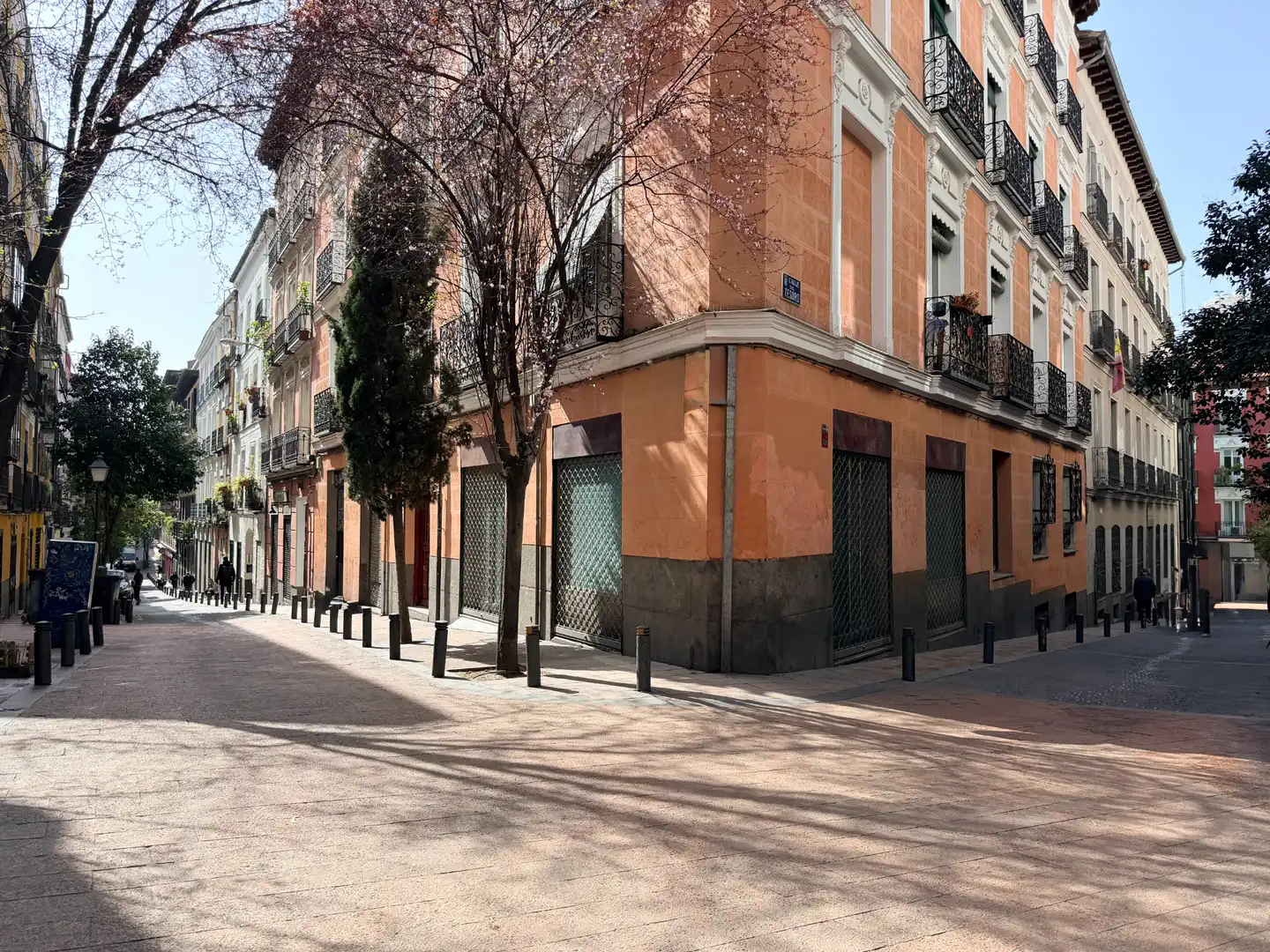 Exterior view of Commercial properties for sale in Madrid  with Heating