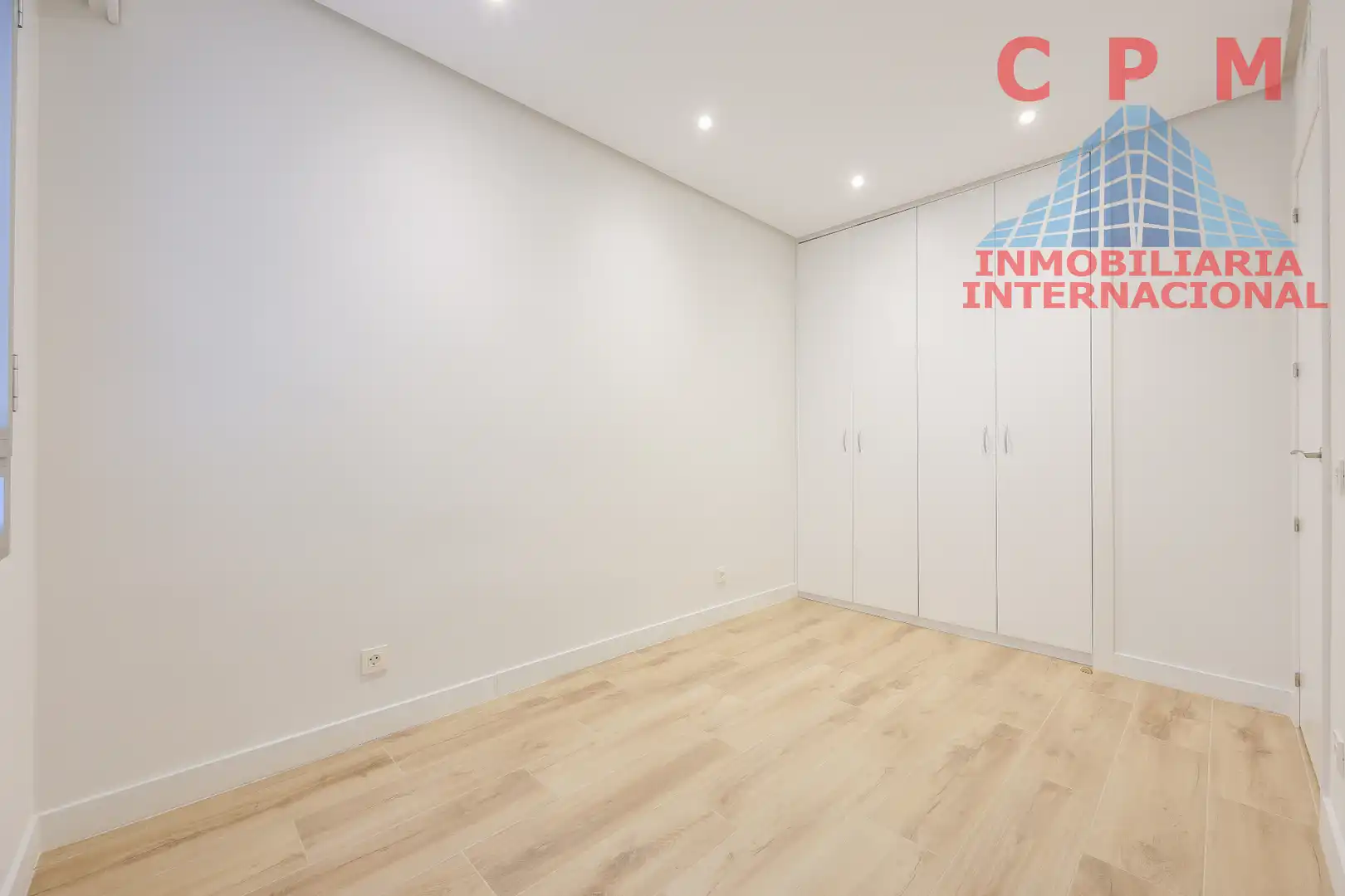Bedroom of Flat for rent in Madrid  with Air Conditioner, Heating and Parquet flooring