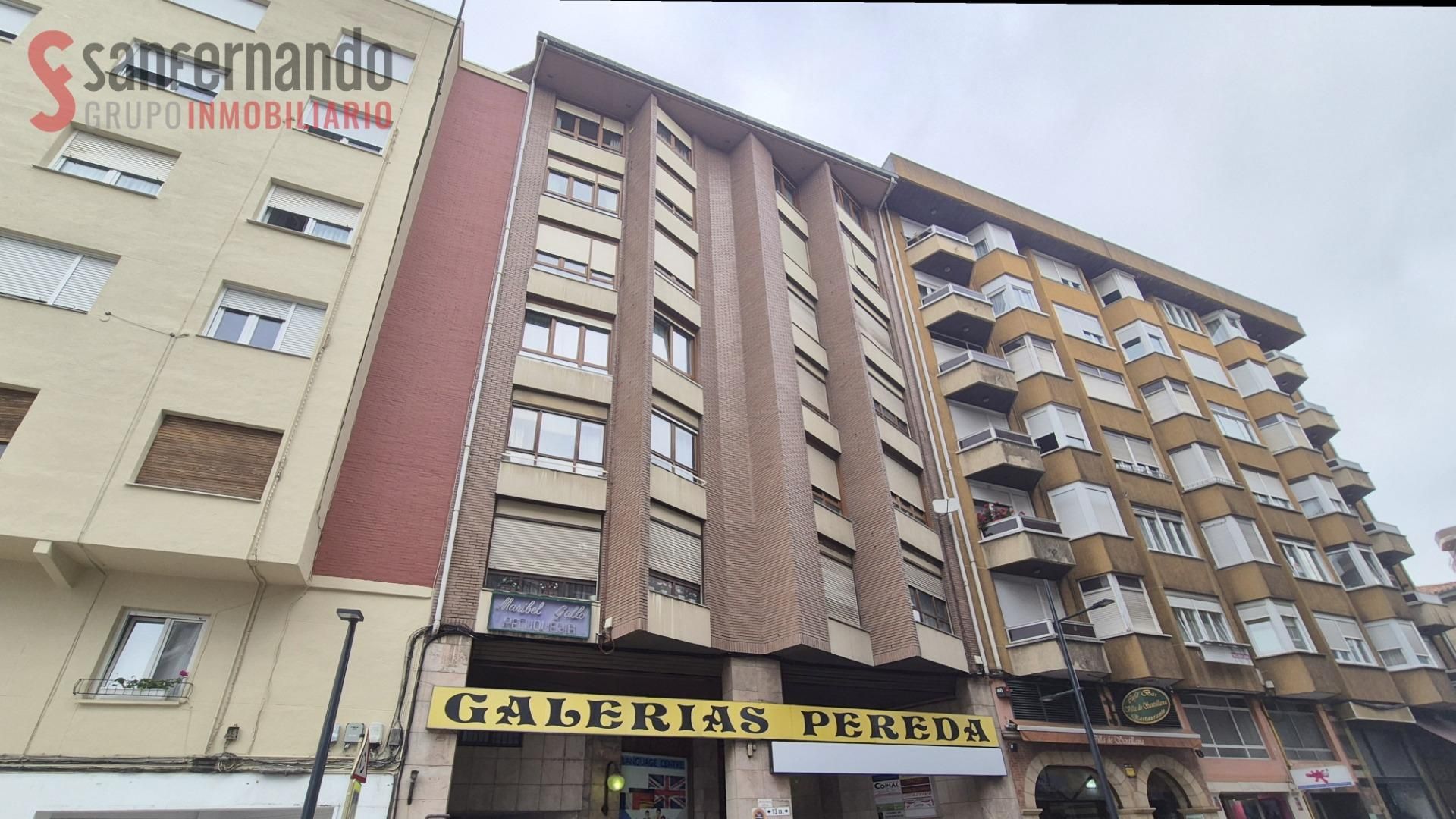 Vista exterior de Pis en venda en Torrelavega  amb Calefacció i Traster