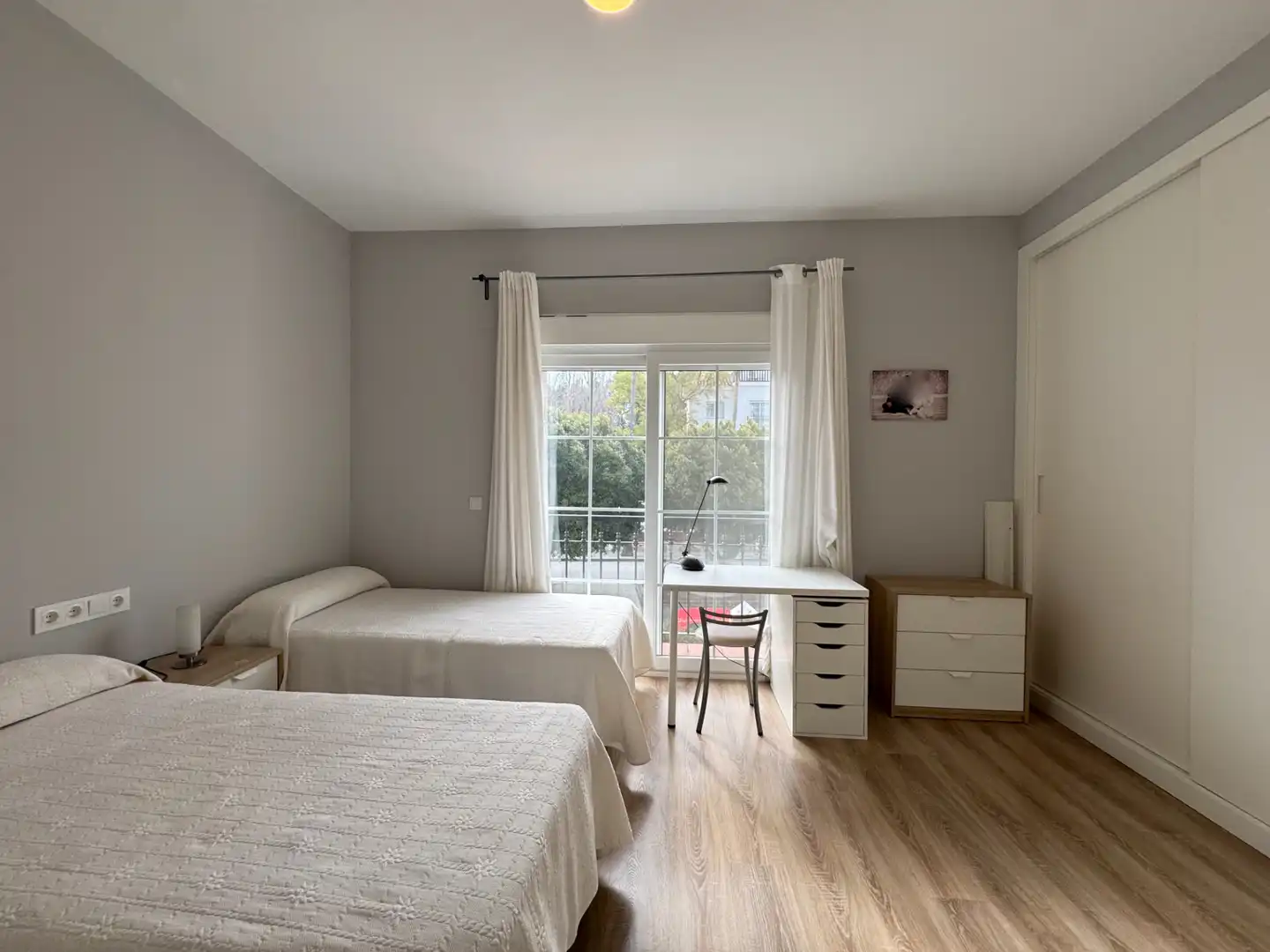 Dormitori de Casa adosada en venda en Alhaurín de la Torre amb Aire condicionat, Calefacció i Jardí privat