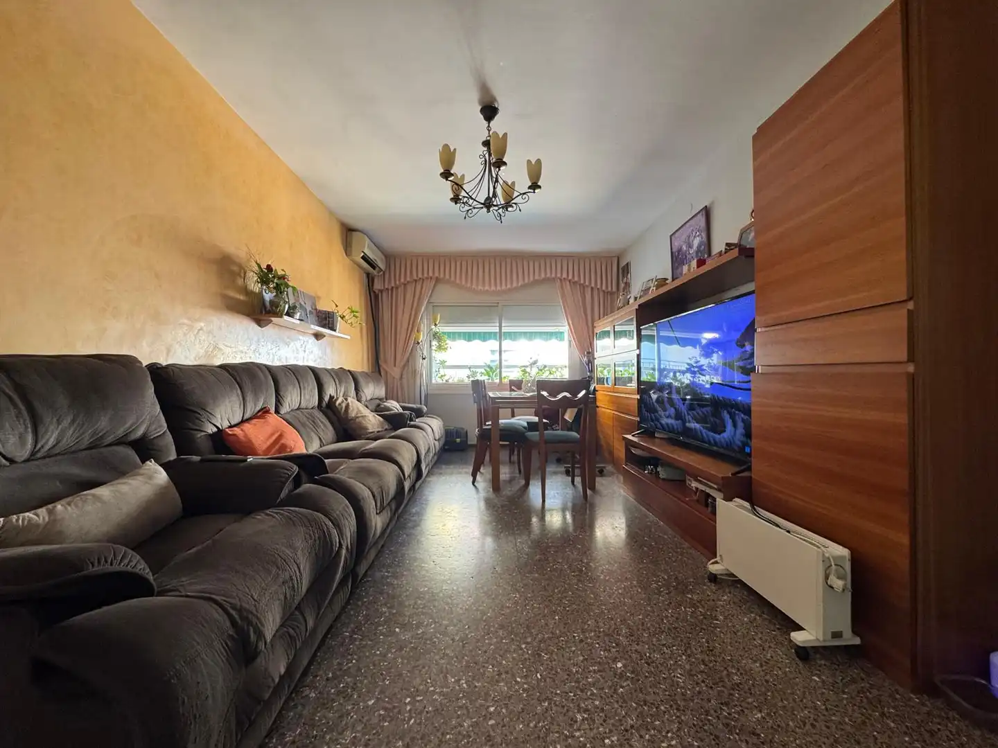 Sala de estar de Piso en venta en Castelldefels con Aire acondicionado, Calefacción y Balcón