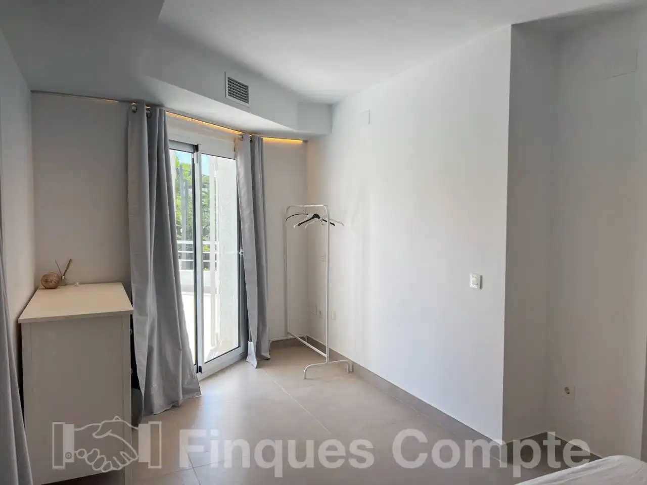 Dormitori de Casa o xalet en venda en Roda de Berà amb Aire condicionat, Jardí privat i Terrassa