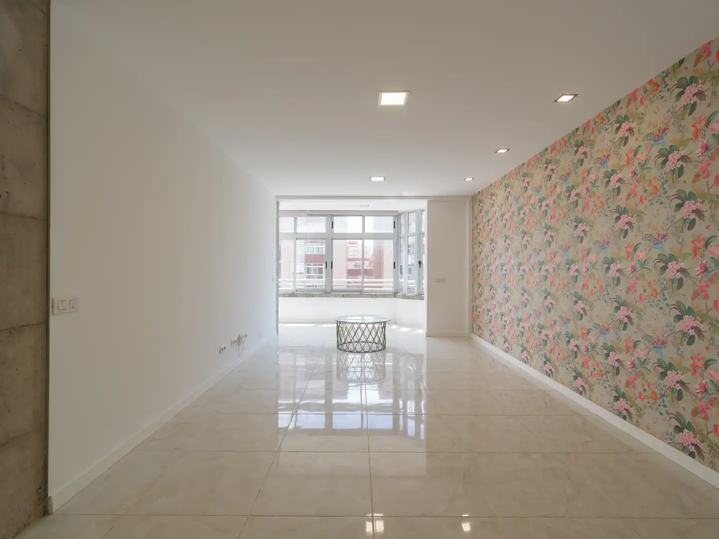 Sala d'estar de Pis en venda en Las Palmas de Gran Canaria amb Traster i Moblat