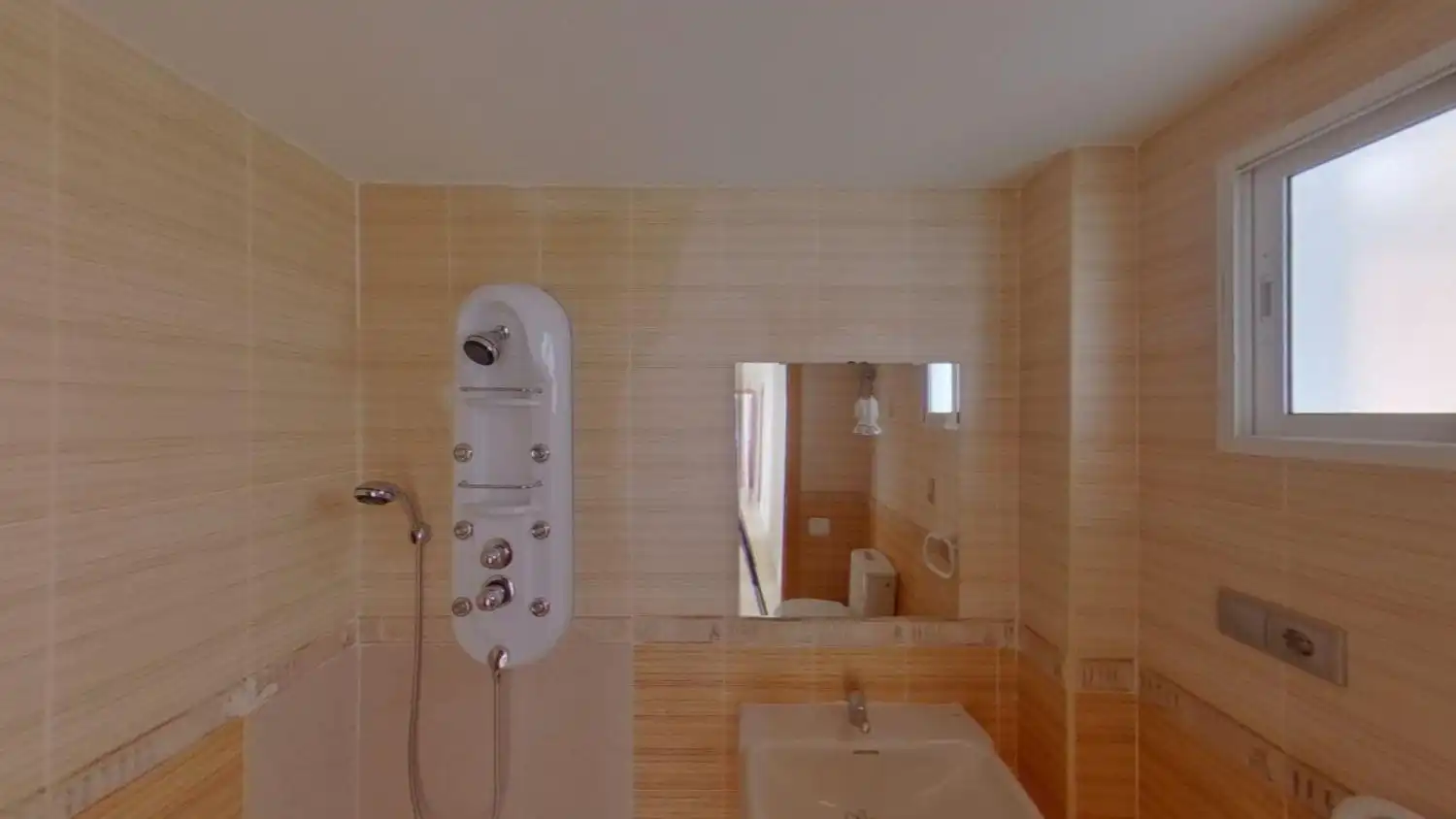 Baño de Piso en venta en Benalmádena con Terraza