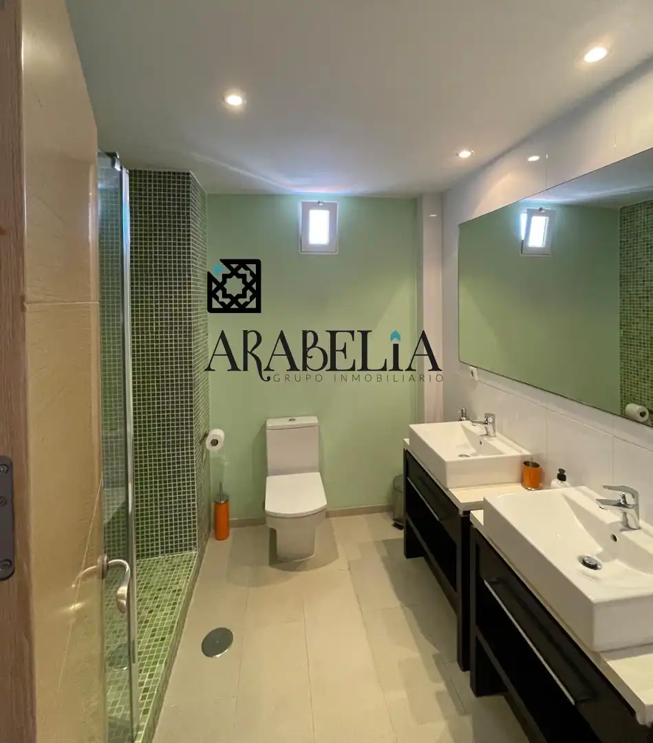 Bathroom of Flat for sale in Córdoba  with Air Conditioner