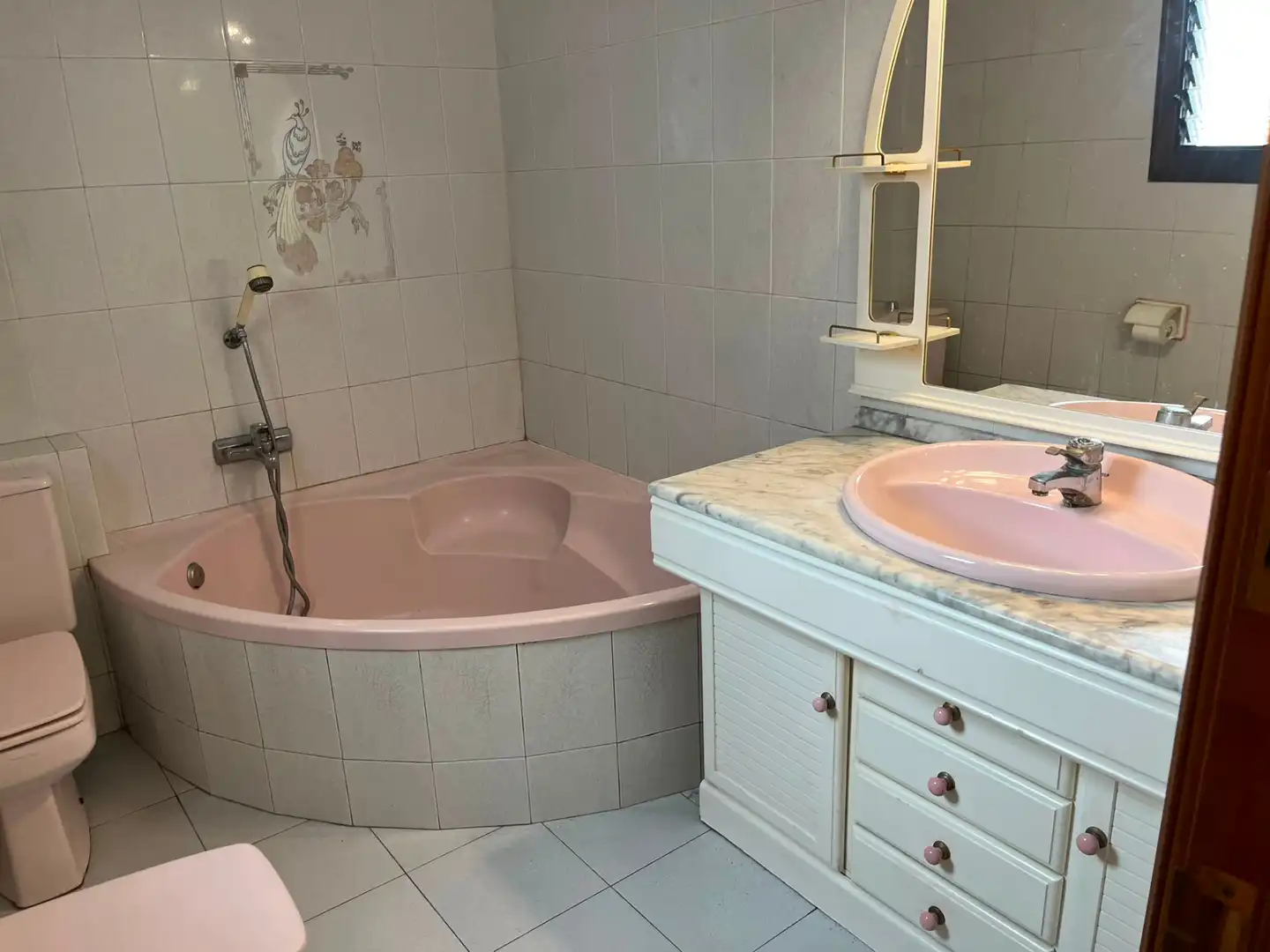 Bathroom of Flat for sale in Sabadell  with Air Conditioner, Heating and Oven