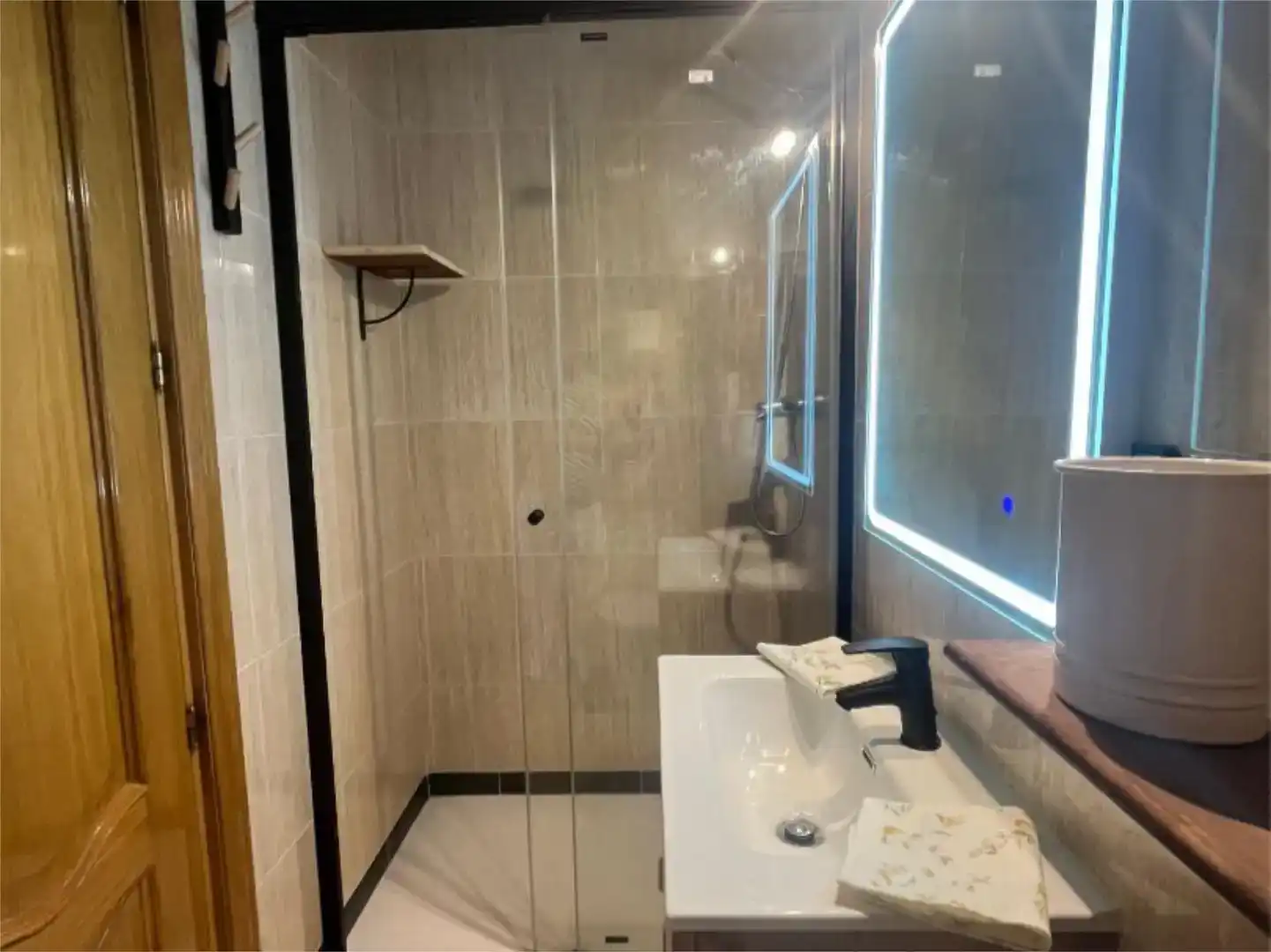 Badezimmer von Wohnung zur Miete in Pozuelo de Alarcón mit Klimaanlage und Balkon