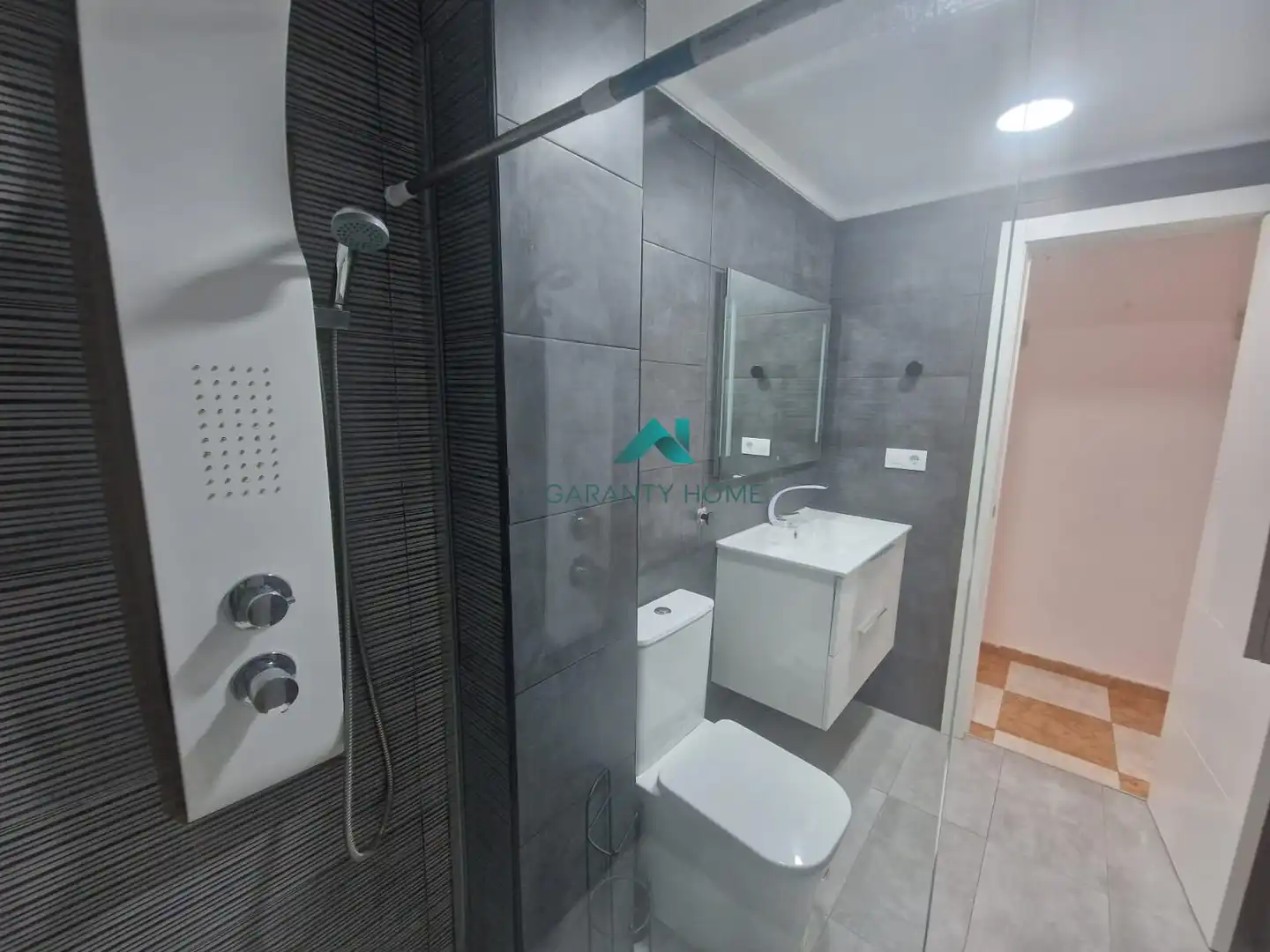 Bathroom of Flat for sale in Jerez de la Frontera  with Air Conditioner, Terrace and Furnished