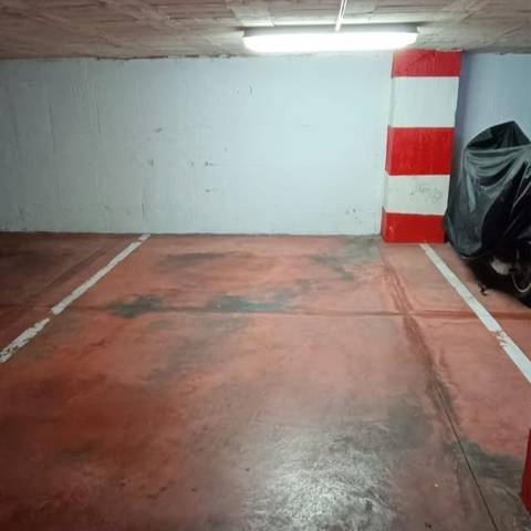 Garaje en Venta en Avenida Andalucía en Carranque - Haza Cuevas