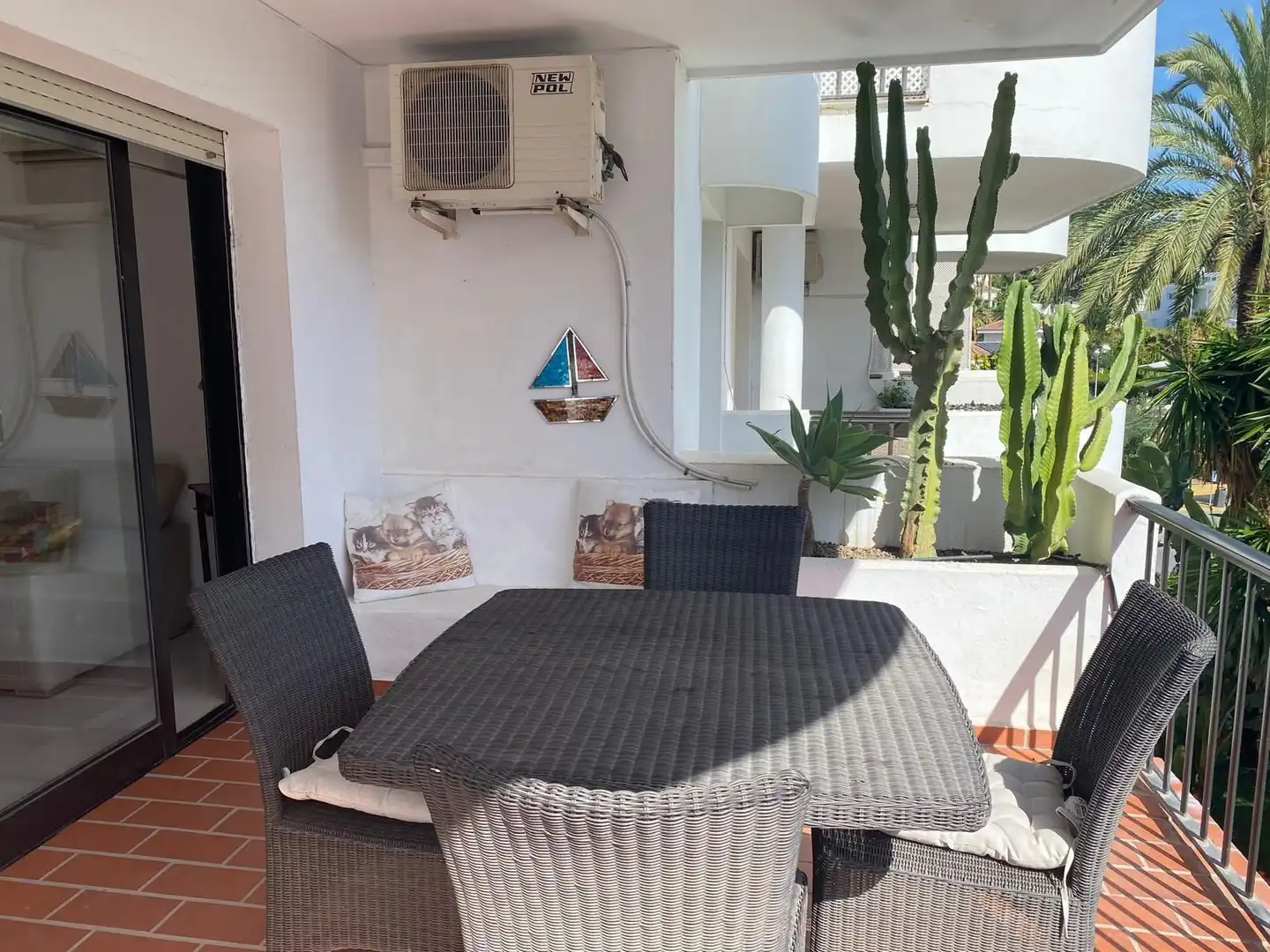 Terraza de Piso de alquiler en Marbella con Amueblado y Se aceptan mascotas