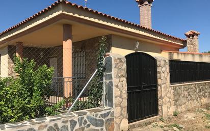 Exterior view of Country house for sale in Fresnedoso de Ibor  with Terrace