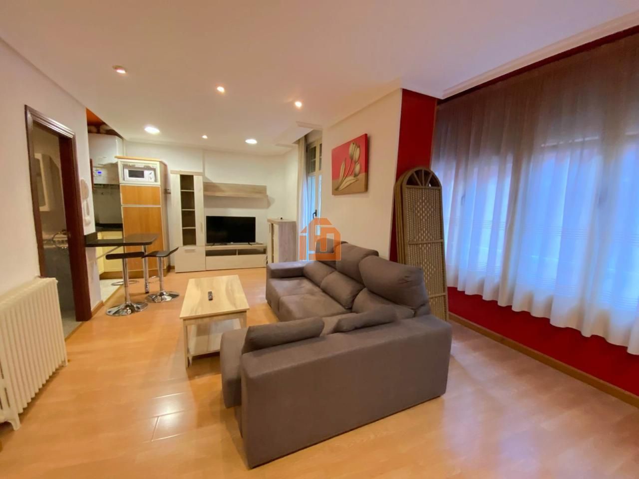 Loft to rent in Burgo Nuevo, Centro Ciudad
