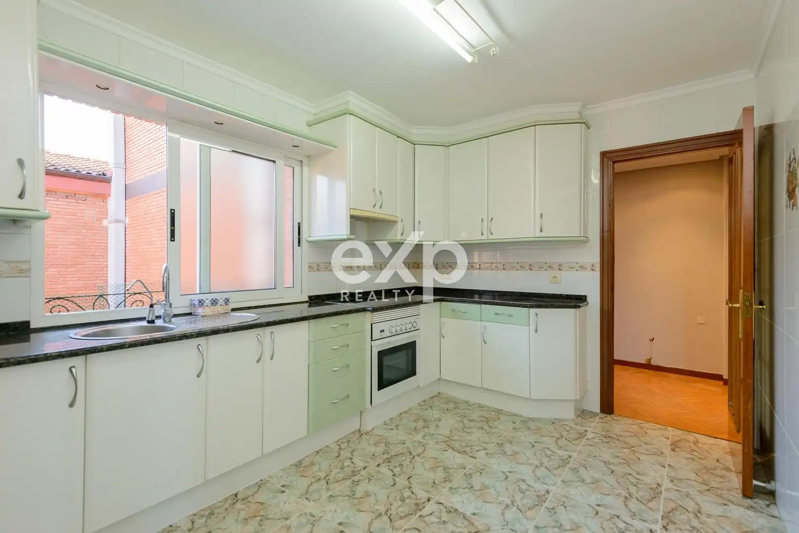 Cocina de Piso en venta en Gijón  con Calefacción y Amueblado