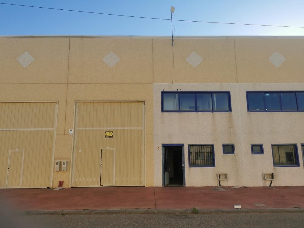 Vista exterior de Nau industrial en venda en Burguillos