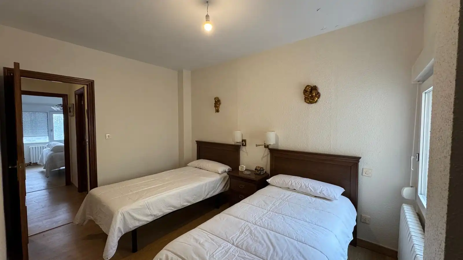 Habitación de Casa adosada en venta en Hermandad de Campoo de Suso con Calefacción, Parquet y Terraza