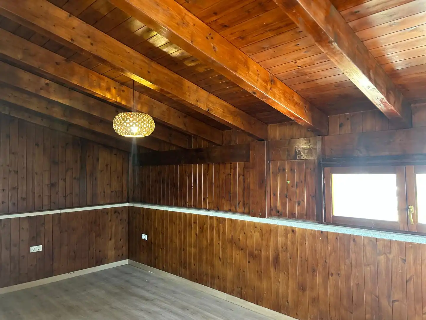 Comedor de Casa adosada en venta en Vilanova i la Geltrú con Aire acondicionado, Calefacción y Jardín privado