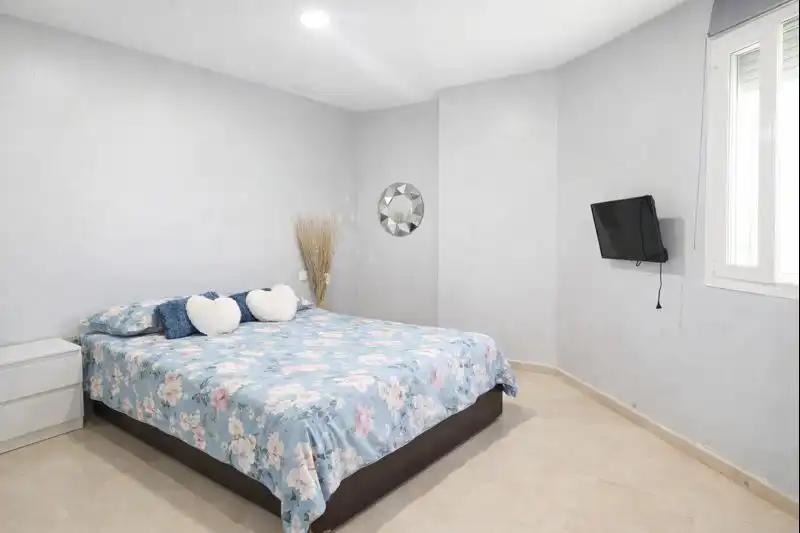 Habitación de Planta baja en venta en Málaga con Aire acondicionado, Amueblado y Horno