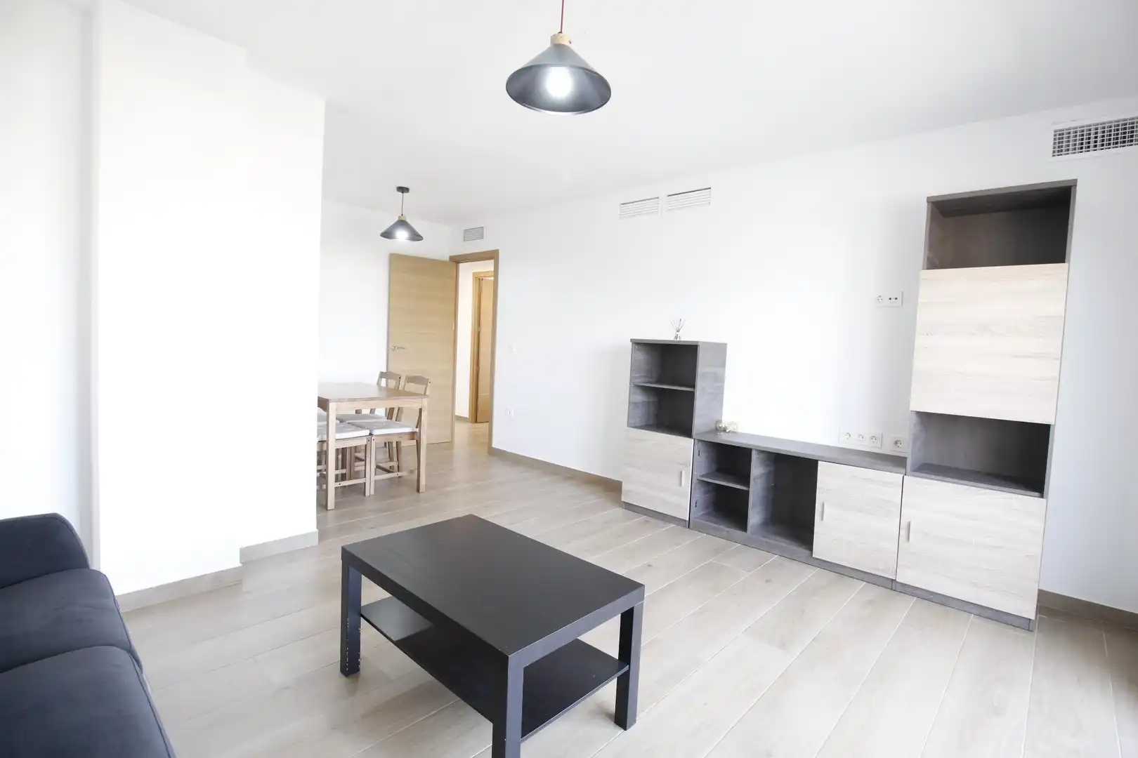 Flat with terrace to rent in Calle Teofilo Gautier 2, imagen 4