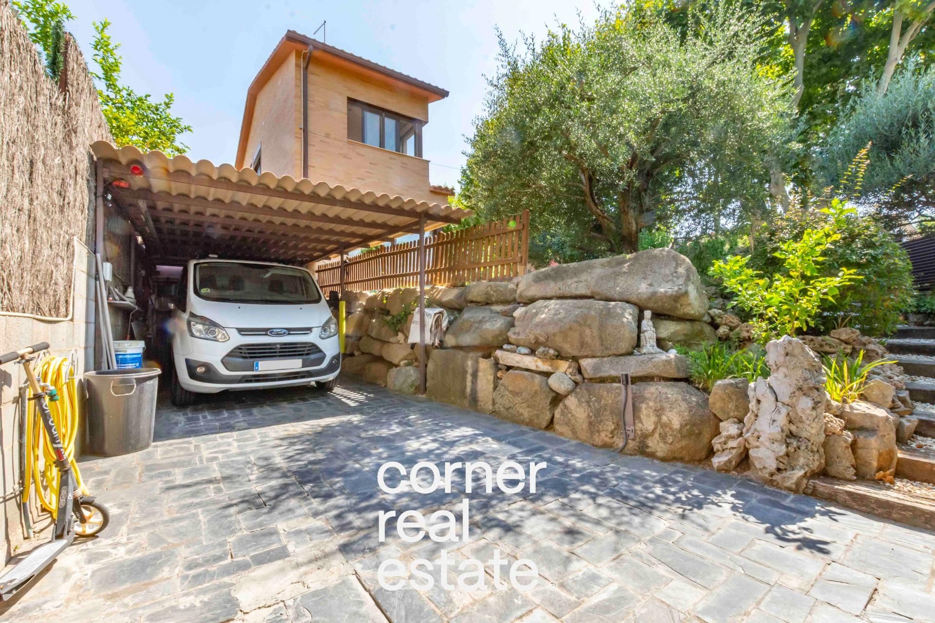 Exterior view of House or chalet for sale in Sant Cugat del Vallès  with Heating, Private garden and Terrace