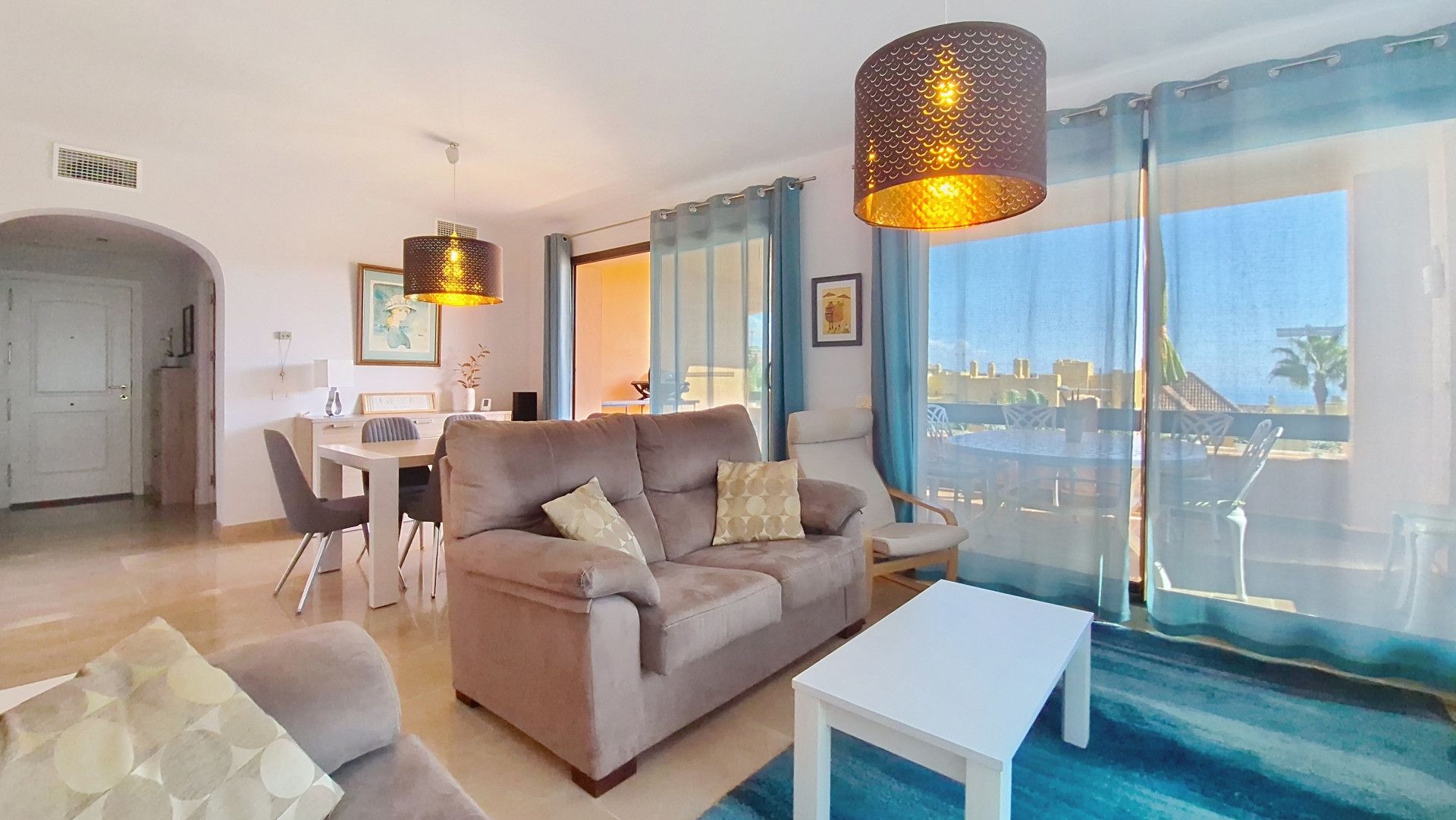 Sala d'estar de Apartament en venda en Manilva amb Aire condicionat, Calefacció i Terrassa