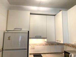 Cuina de Apartament de lloguer en  Murcia Capital amb Aire condicionat i Moblat