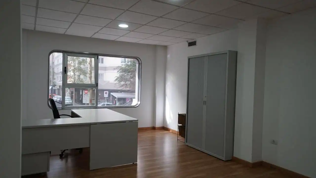 Ufficio in affitto a Avenida de José Mesa y López 59, imagen 4