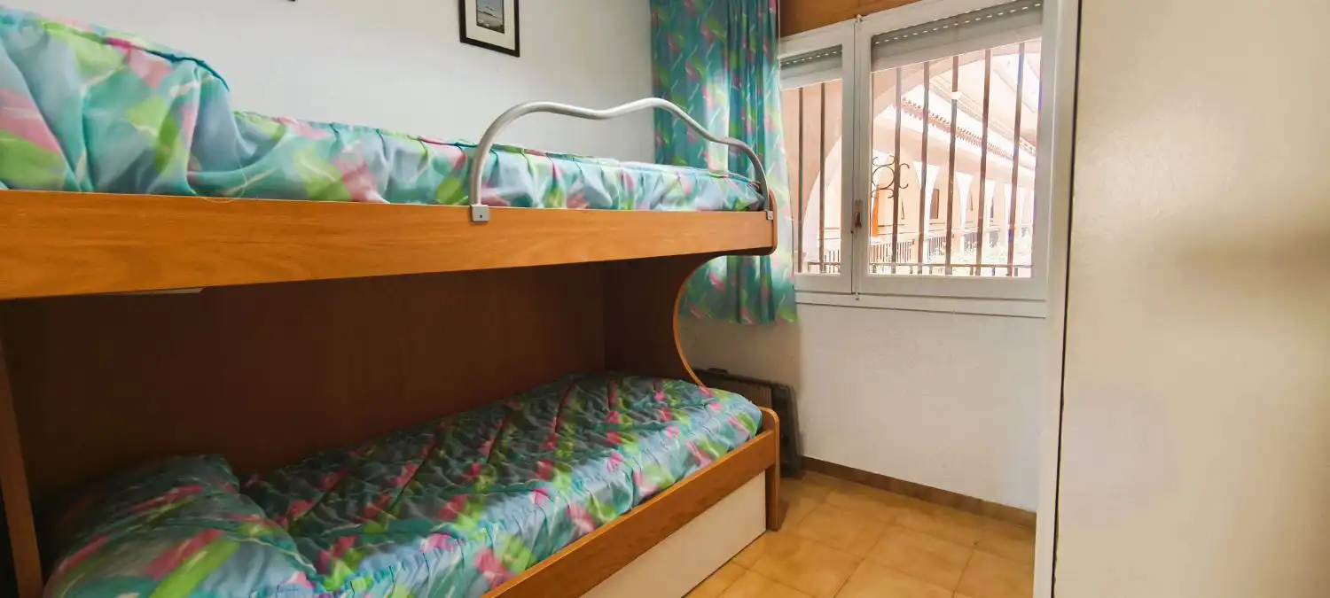 Schlafzimmer von Wohnungen zum Verkauf in Salou mit Heizung, Terrasse und Möbliert
