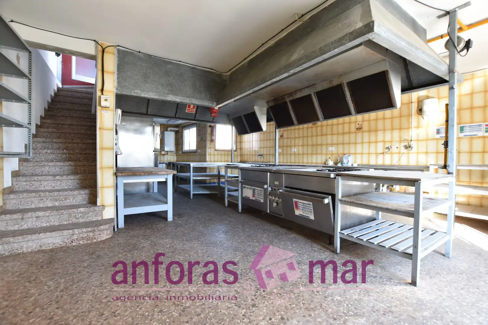 Küche von Gebäude zum Verkauf in Torredembarra