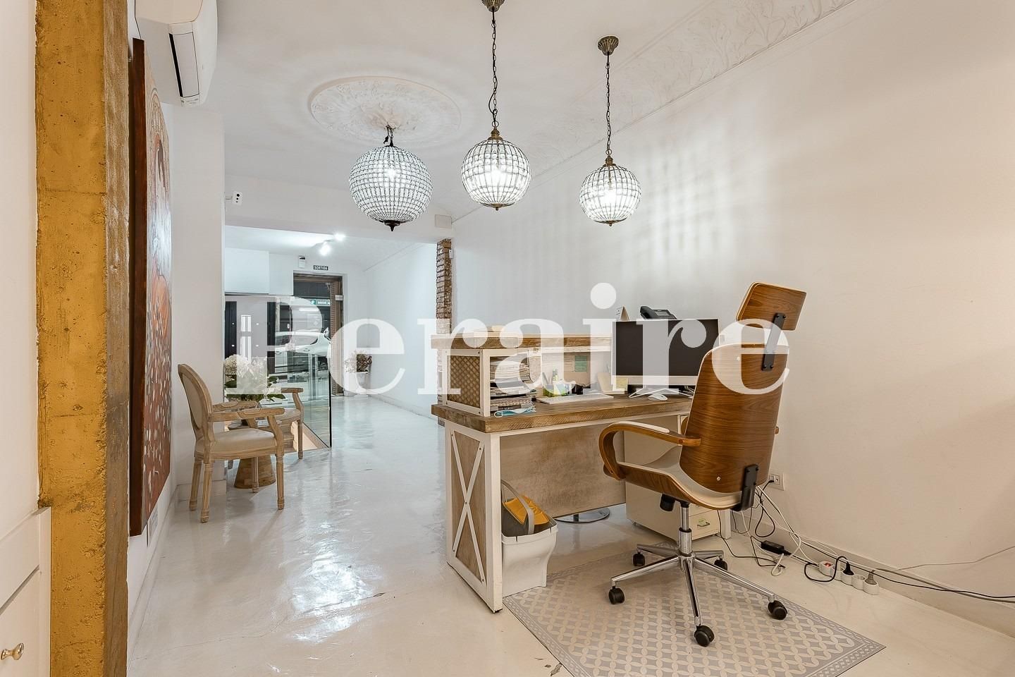 Premises for sale in  Barcelona Capital