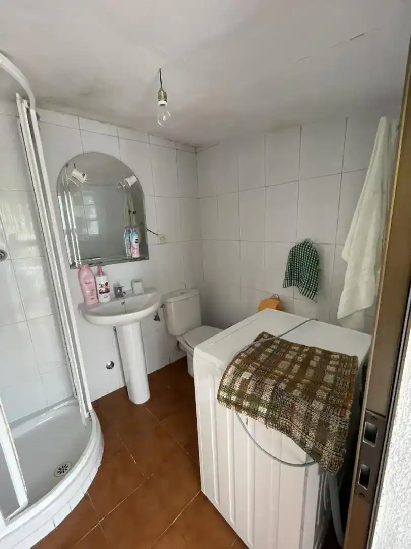 Baño de Casa adosada en venta en Parauta con Jardín privado, Amueblado y Lavadora
