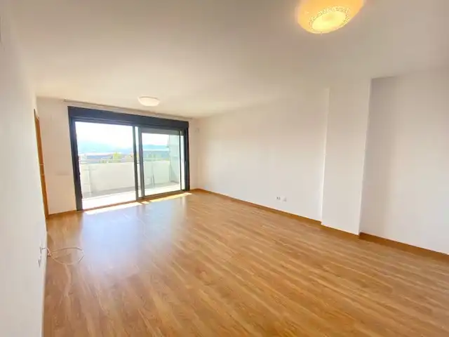 Living room of Flat for sale in Sant Just Desvern  with Air Conditioner, Heating and Parquet flooring