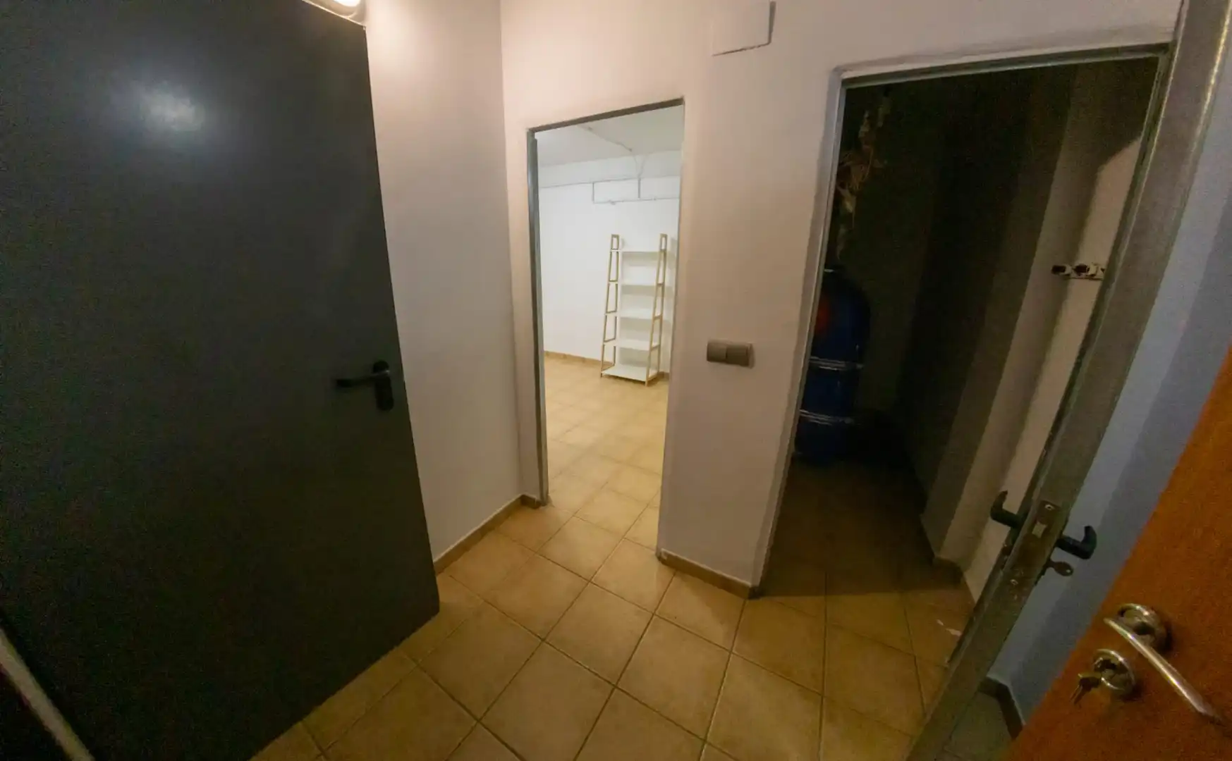 Casa aparellada amb terrassa en venda a Carrer d'Escornalbou 14, imagen 30