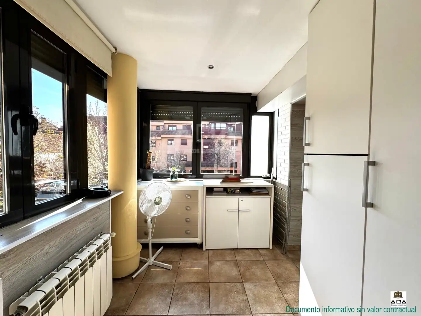 Küche von Wohnung zum Verkauf in Las Rozas de Madrid mit Klimaanlage, Heizung und Privatgarten