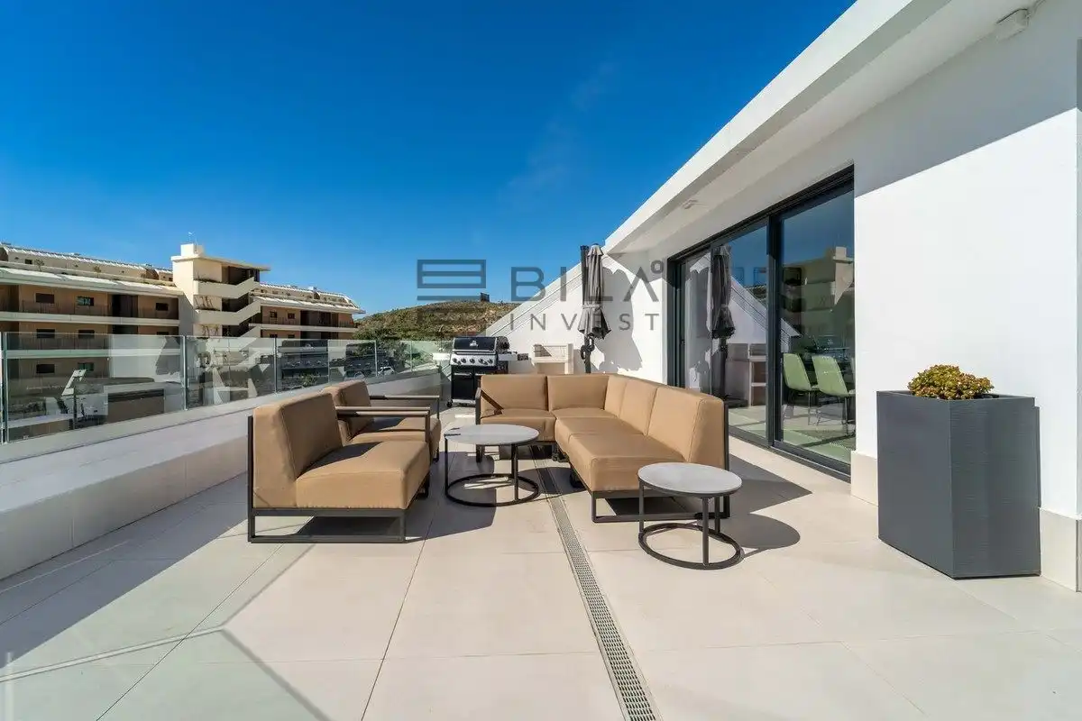 Penthouse with pool for sale in Fuengirola, imagen 4