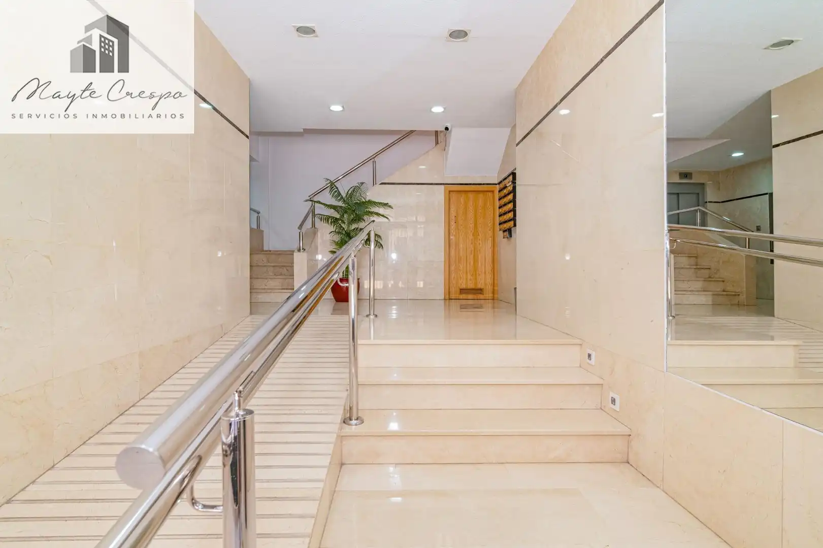 Flat with terrace for sale in DOCTOR MUÑOZ FERNANDEZ 1, imagen 4