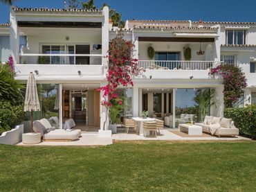 Apartament amb piscina en venda a Nueva Andalucía