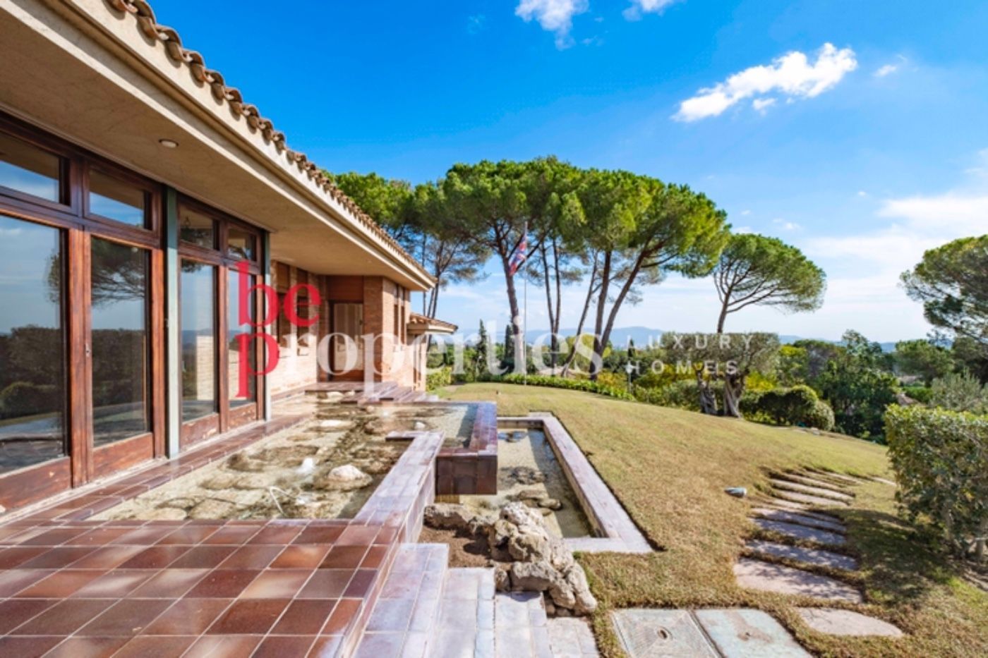Exterior view of House or chalet for sale in Cerdanyola del Vallès  with Air Conditioner, Heating and Private garden