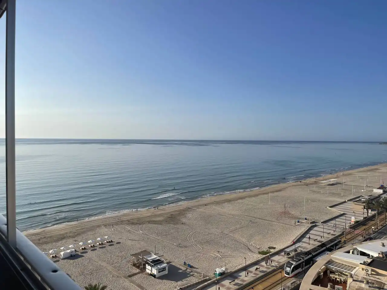 Dormitori de Pis de lloguer en El Campello amb Terrassa, Moblat i Balcó